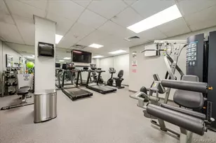 185 W Park Ave, Long Beach, NY 11561 - Photo 19
