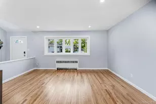 126 Henry St, Massapequa, NY 11758 - Photo 9