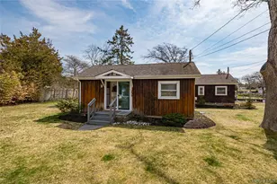 18 Shinnecock Rd, Hampton Bays, NY 11946 - Photo 7