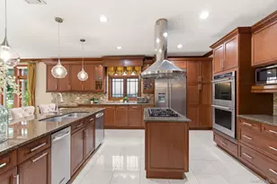3 Olde Hamlet Dr, Jericho, NY 11753 - Photo 13