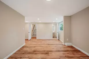 1076 Northgate Ct, Uniondale, NY 11553 - Photo 19