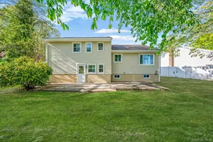 1076 Northgate Ct, Uniondale, NY 11553 - Photo 5