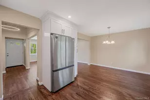 1076 Northgate Ct, Uniondale, NY 11553 - Photo 15