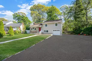 1076 Northgate Ct, Uniondale, NY 11553 - Photo 3
