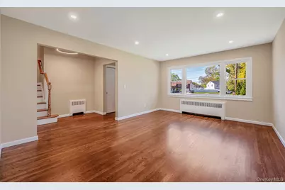 1076 Northgate Court, Uniondale, NY 11553 - Photo 9