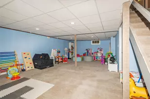 157 Chestnut St, Garden City, NY 11530 - Photo 17