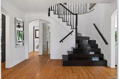 91 Central Parkway, Mount Vernon, NY 10552 - Photo 3