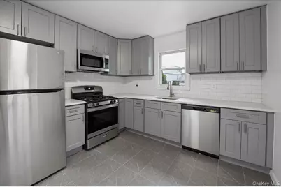 419 Palmer Road, Yonkers, NY 10701 - Photo 9
