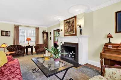 146 Onderdonk Avenue, Manhasset, NY 11030 - Photo 9