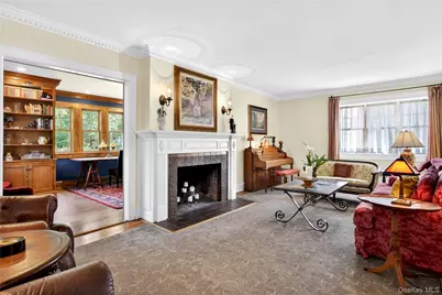 146 Onderdonk Avenue, Manhasset, NY 11030 - Photo 11
