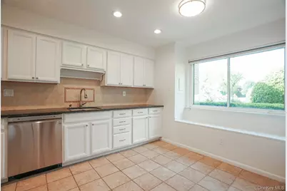 14 James Court, Port Chester, NY 10573 - Photo 5