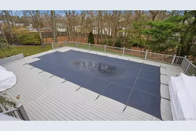 20 Stuart Court, Hampton Bays, NY 11946 - Photo 7