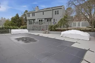20 Stuart Ct, Hampton Bays, NY 11946 - Photo 5