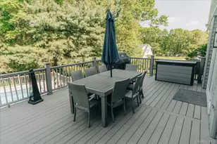 20 Stuart Ct, Hampton Bays, NY 11946 - Photo 39