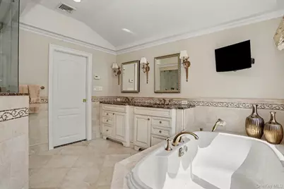 86 Somerset Road, New Rochelle, NY 10804 - Photo 33