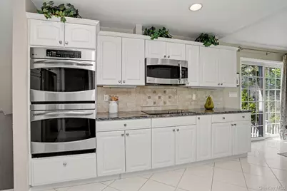 86 Somerset Road, New Rochelle, NY 10804 - Photo 13