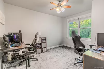 17 Edwards St #2A, Roslyn Heights, NY 11577 - Photo 13