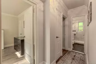17 Edwards St, Roslyn Heights, NY 11577 - Photo 9