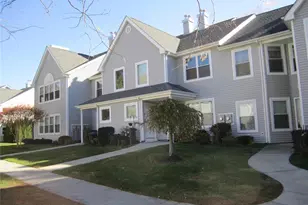 79 Leeward Ct, Port Jefferson, NY 11777 - Photo 3