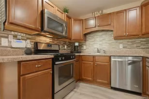 32 Weatherby Ln, Central Islip, NY 11722 - Photo 9