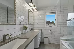 152 Collins Ave, Williston Park, NY 11596 - Photo 15