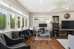 152 Collins Ave, Williston Park, NY 11596 - Photo 9