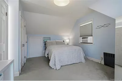 152 Collins Avenue, Williston Park, NY 11596 - Photo 13