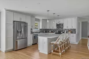 1189 Terry Rd, Ronkonkoma, NY 11779 - Photo 7