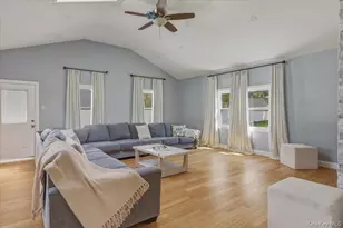 1189 Terry Rd, Ronkonkoma, NY 11779 - Photo 3