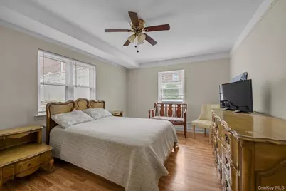 1870 Hering Avenue, Bronx, NY 10461 - Photo 9