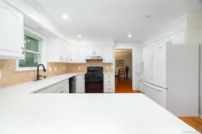 11 Trotter Lane, Poughkeepsie, NY 12603 - Photo 3