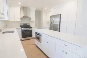 33 Dressel, Mastic, NY 11950 - Photo 17