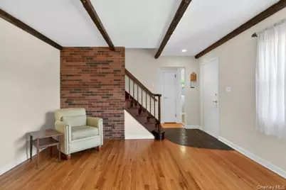 372 N Hickory Street, Massapequa, NY 11758 - Photo 3