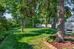 372 N Hickory St, Massapequa, NY 11758 - Photo 23