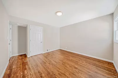 16 Hapsburg Place, Hempstead, NY 11550 - Photo 9