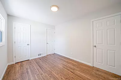 16 Hapsburg Place, Hempstead, NY 11550 - Photo 11