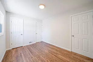 16 Hapsburg Pl, Hempstead, NY 11550 - Photo 11