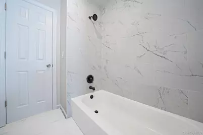 16 Hapsburg Place, Hempstead, NY 11550 - Photo 19