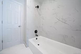 16 Hapsburg Pl, Hempstead, NY 11550 - Photo 19