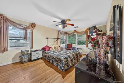445 Nassau Boulevard, West Hempstead, NY 11552 - Photo 9