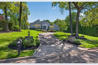 32 Elm Street, Woodbury, NY 11797 - Photo 47
