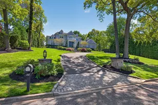 32 Elm St, Woodbury, NY 11797 - Photo 47