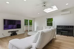 45 Locust Pl, Manhasset, NY 11030 - Photo 19