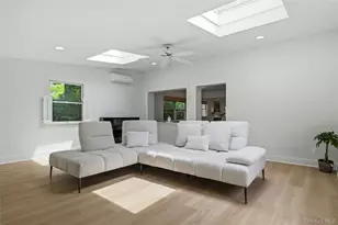 45 Locust Pl, Manhasset, NY 11030 - Photo 17