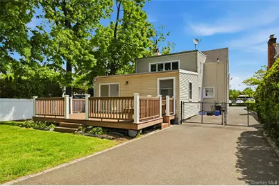 45 Locust Place, Manhasset, NY 11030 - Photo 27