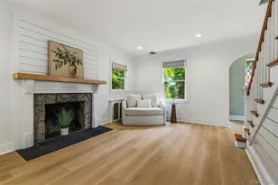 45 Locust Pl, Manhasset, NY 11030 - Photo 13