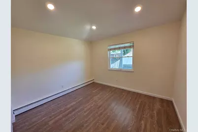 16 Birch Drive, Ronkonkoma, NY 11779 - Photo 11