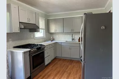 23 Westbury Drive, Sound Beach, NY 11789 - Photo 5