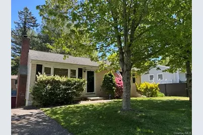 23 Westbury Drive, Sound Beach, NY 11789 - Photo 23