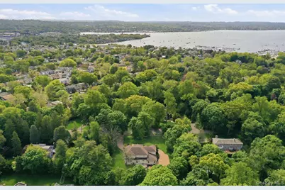 31 Cornwall Lane, Sands Point, NY 11050 - Photo 49